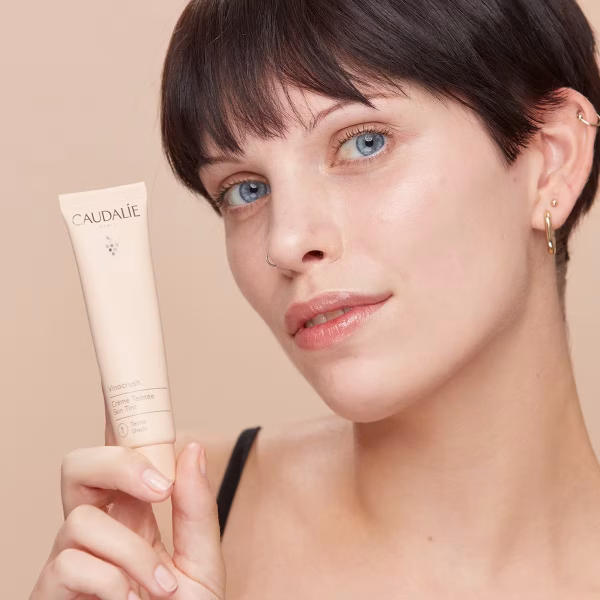 CAUDALIE VINOCRUSH SKIN TINT SHADE 1 ( LIGHT CREAMY BEIGE ) 30ml on face