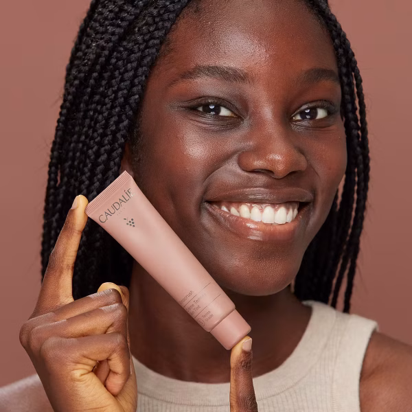 CAUDALIE VINOCRUSH SKIN TINT SHADE 5 (Dark Brown) 30ml and face